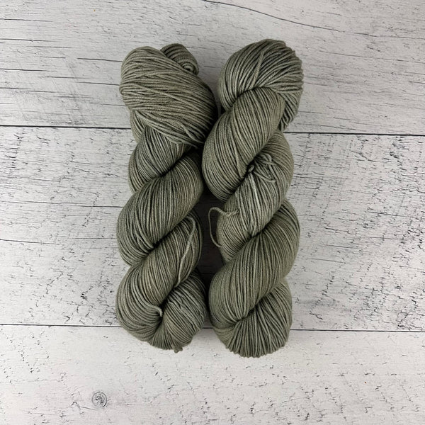 Sentier - Laine grosseur fingering SW merino/nylon, prête à partir