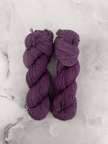Dahlia - Laine grosseur fingering SW merino/nylon, prête à partir