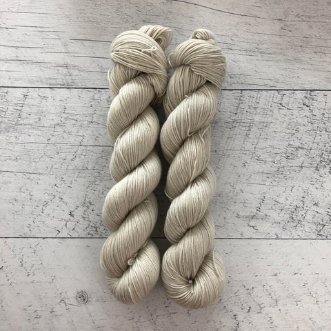 Cendres - Laine grosseur fingering SW merino/coton, prête à partir