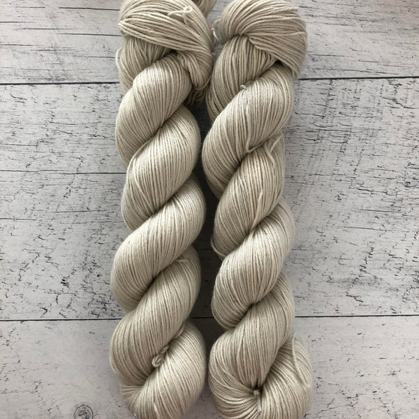 Cendres - Laine grosseur fingering SW merino/coton, prête à partir