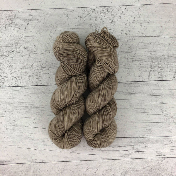 Champignon - Laine grosseur DK, 100% polwarth, prêt à partir