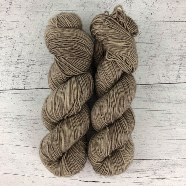 Champignon - Laine grosseur DK, 100% polwarth, prêt à partir