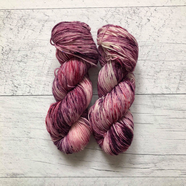 Coulis de petits fruits - Laine grosseur fingering SW merino/nylon, prête à partir