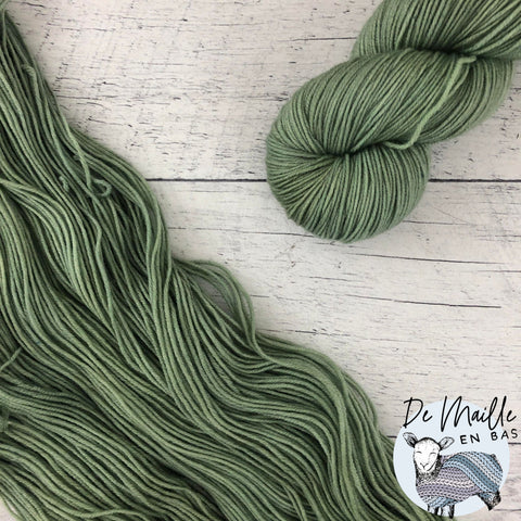 Épinette - Laine grosseur DK, 100% polwarth, prêt à partir