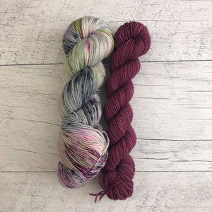 Les joyeuses tricoteuses (115g) + Vintage (35g) - Ensemble de laine pour bas SW merino/nylon, prête à partir