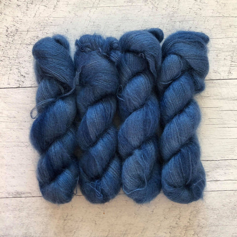 Bleu velours - Laine grosseur dentelle lace mohair/soie, prête à partir