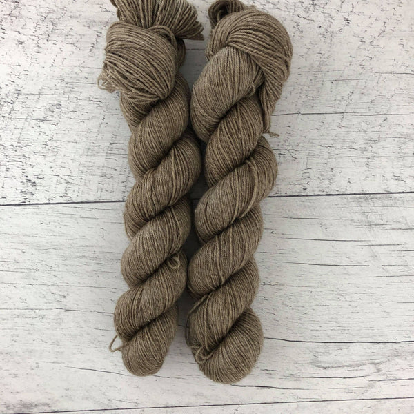 Champagne - Laine grosseur fingering, merino/yak/nylon SW, prête à partir