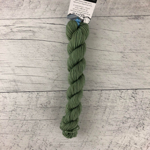 Épinette - Mini écheveau de laine grosseur fingering SW merino/nylon, prêt à partir